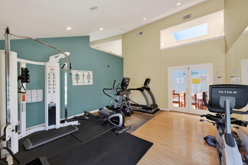 The condo has just been fully remodeled with a newly updated - photo 21