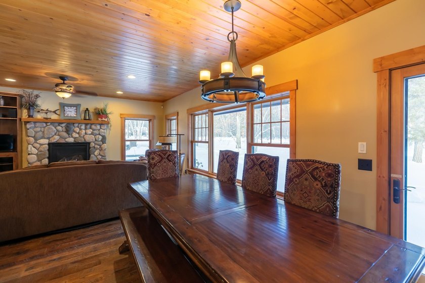 Discover Cottage 2 at Boyd Lodge, the embodiment of refined - photo 6