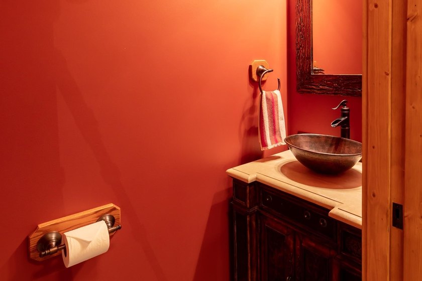 Discover Cottage 2 at Boyd Lodge, the embodiment of refined - photo 7