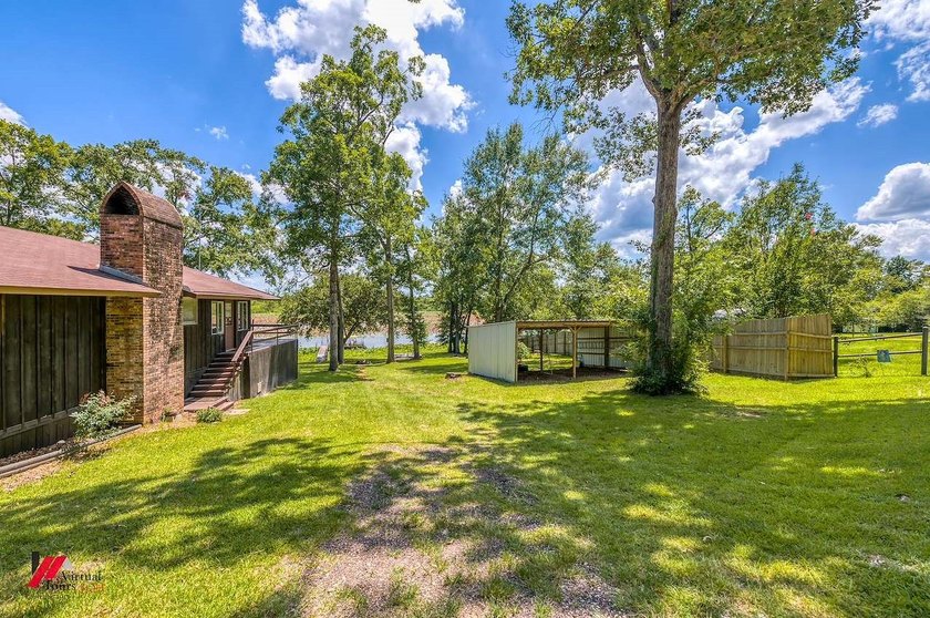 Toledo Bend lakefront home. Near Circle Drive marina. Central - photo 4