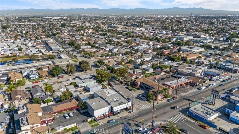FANTASTIC LOCATION!!! One block east of CA 110 fwy, just blocks - photo 49