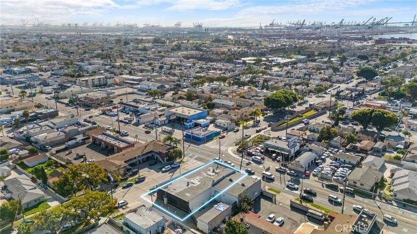 FANTASTIC LOCATION!!! One block east of CA 110 fwy, just blocks - photo 50