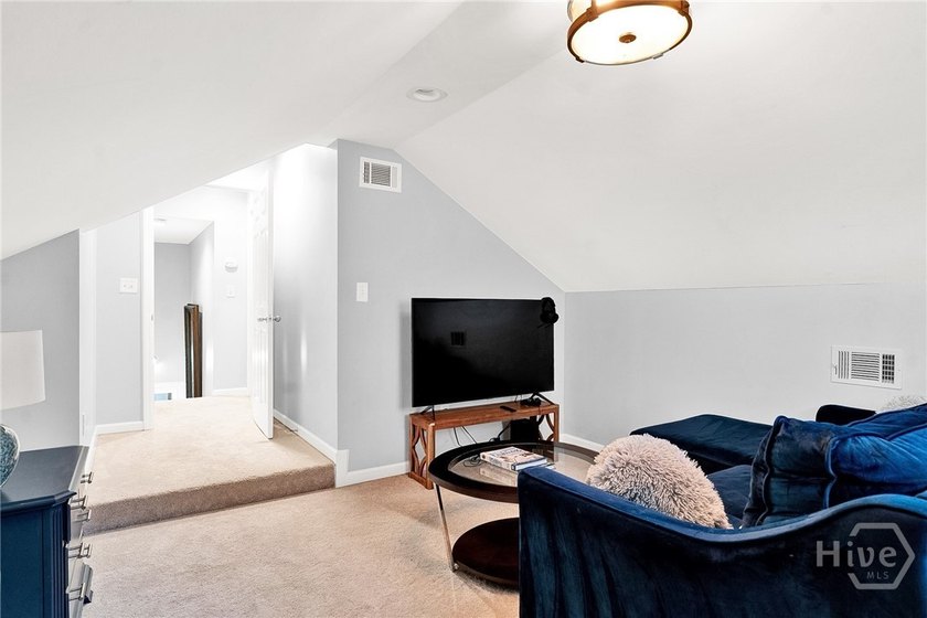 Beautiful one level home centrally located in the Marshwood - photo 21