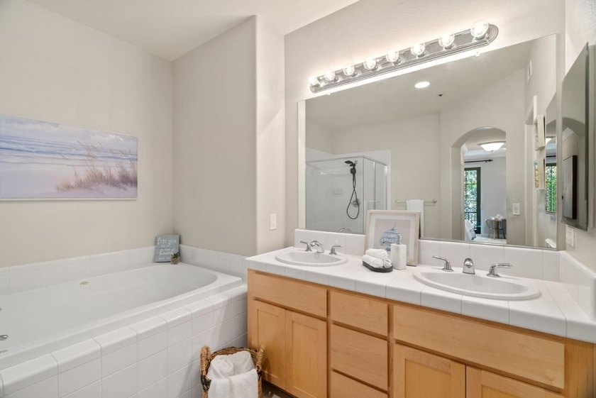 Welcome to your sun-drenched sanctuary in the prestigious Villas - photo 15