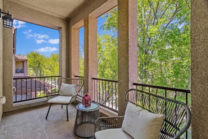 Welcome to your sun-drenched sanctuary in the prestigious Villas - photo 23
