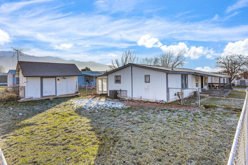 *** GORGEOUS RECENTLY REMODELED 3 BEDROOM / 2 BATH *** Open - photo 6