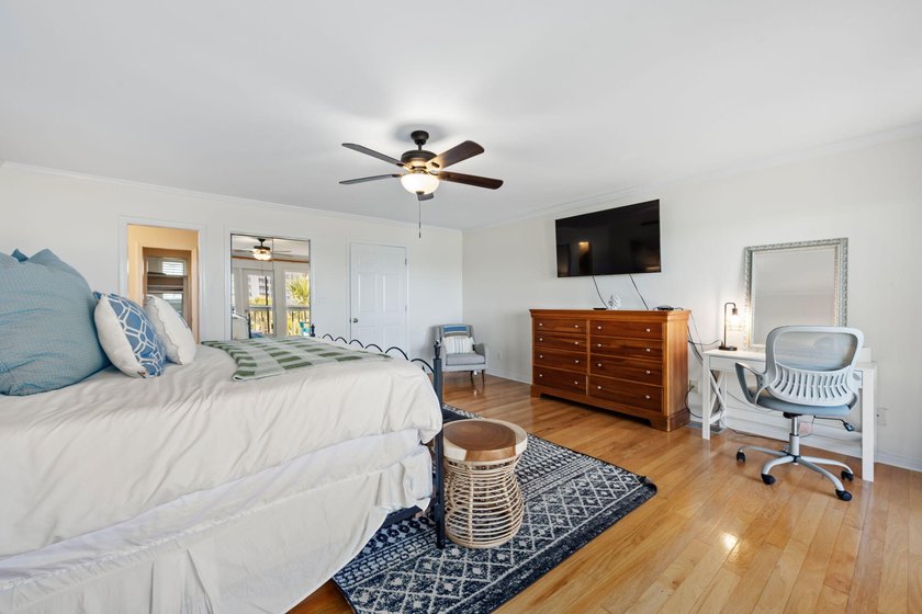 Wake up to layered water views most Seascape buyers only dream - photo 46