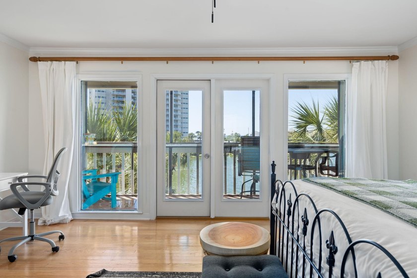 Wake up to layered water views most Seascape buyers only dream - photo 47