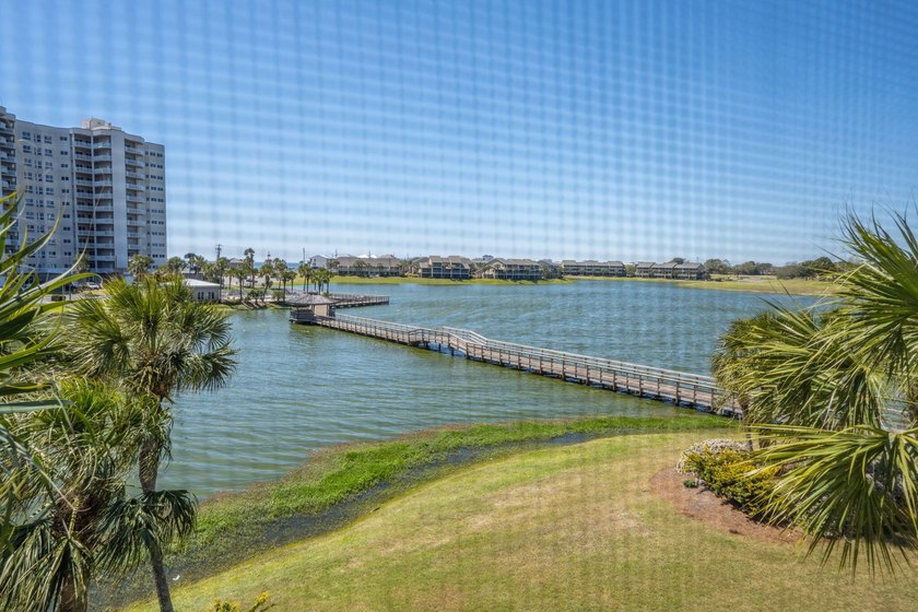 Wake up to layered water views most Seascape buyers only dream - photo 52