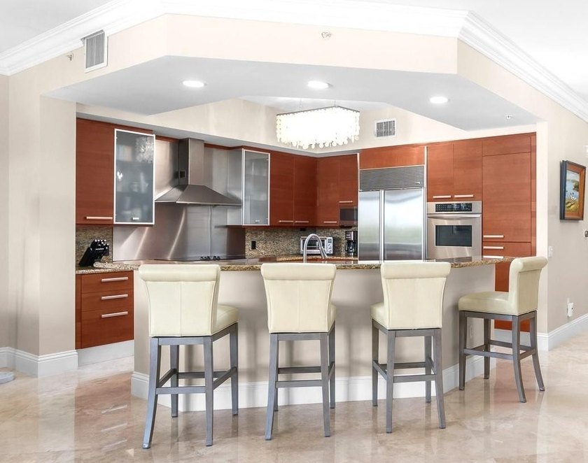 WELCOME HOME TO DEERFIELD BEACH'S PREMIER LUXURY RESIDENCE - photo 3