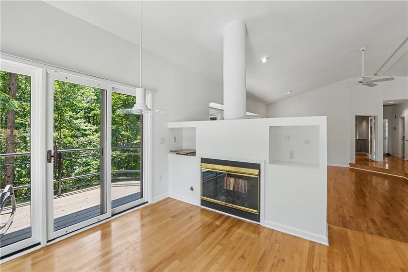 If you're searching for a home with distinctive character - photo 27