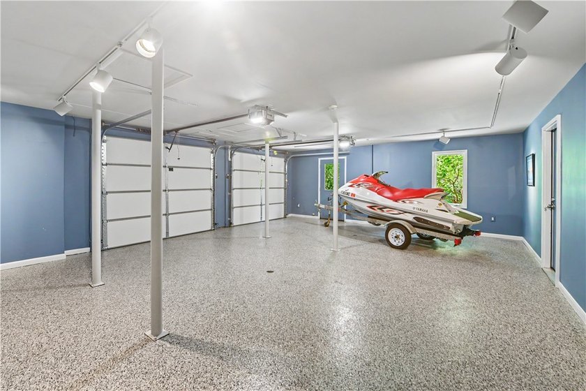 If you're searching for a home with distinctive character - photo 46