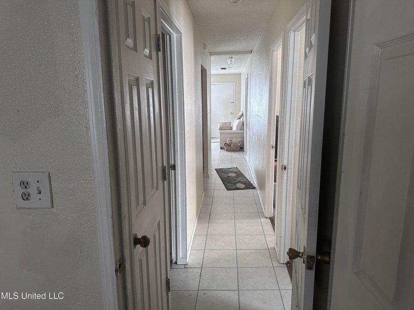 Potential is AMAZING on this cottage style navy home. It has TWO - photo 5