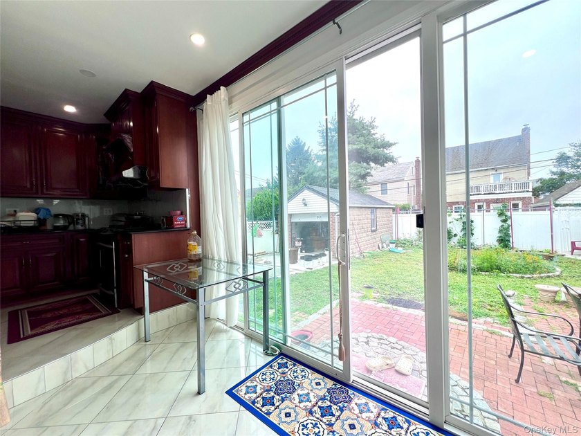 Beautiful 3-story Colonial single-family home in the heart of - photo 12