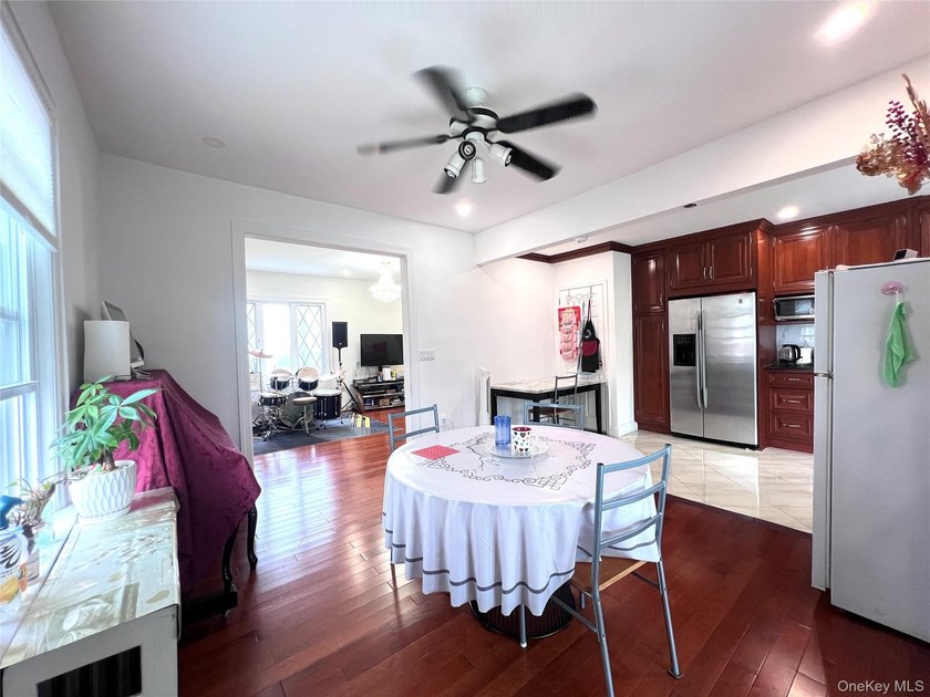 Beautiful 3-story Colonial single-family home in the heart of - photo 14