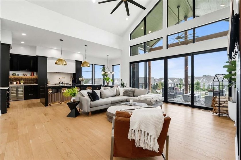 An Architectural Masterpiece in Chapel Hill / Unparalleled - photo 5