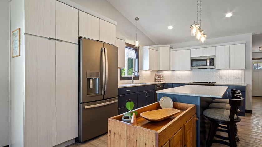 Enjoy easy, low-maintenance living in this nearly new twin home - photo 17