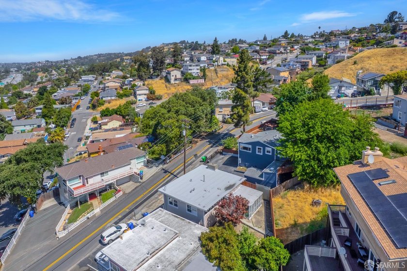 This well-maintained triplex presents a rare opportunity to own - photo 23