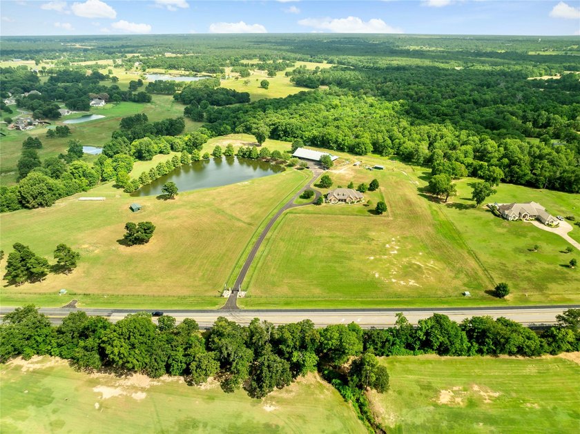 Luxury Country Estate on 26.78+/- Acres with Water Rights - photo 7