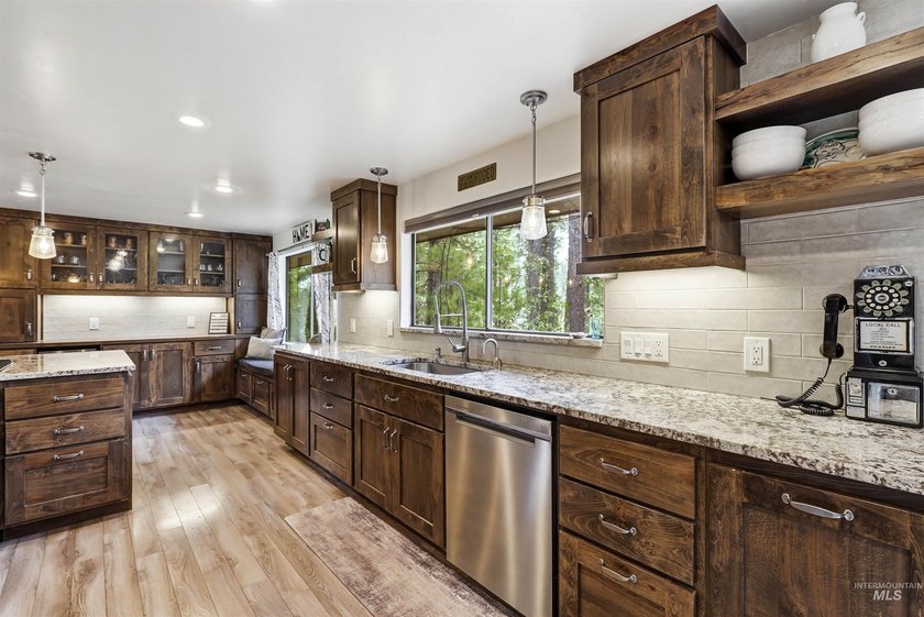 Escape to the mountains without sacrificing modern comfort at 1 - photo 17