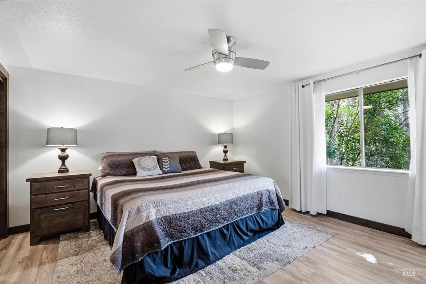 Escape to the mountains without sacrificing modern comfort at 1 - photo 20