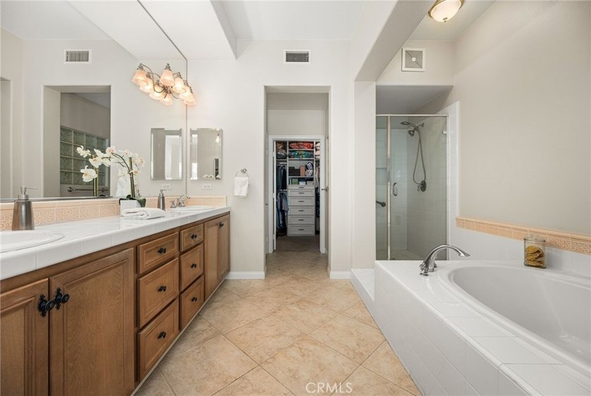 4001 Balmoral - photo 39