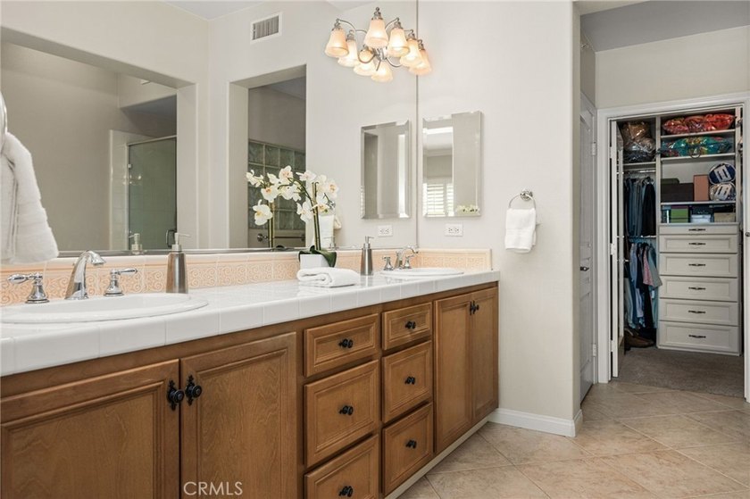 4001 Balmoral - photo 40