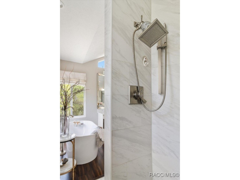 Live the elegant waterfront lifestyle you have always dreamed of - photo 36