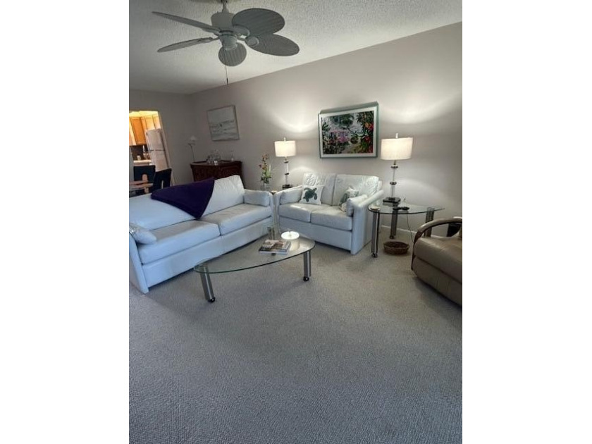 This a fantastic updated unit with 1 full bathroom and 1/2 bath - photo 4