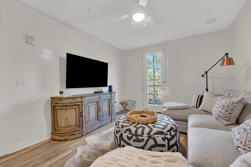 Welcome to your perfect coastal getaway! This beautifully - photo 13