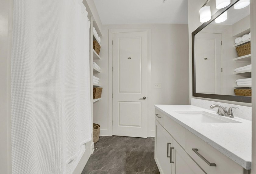 Welcome to your perfect coastal getaway! This beautifully - photo 24