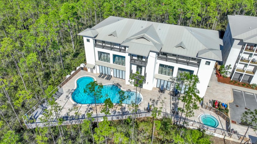 Welcome to your perfect coastal getaway! This beautifully - photo 38