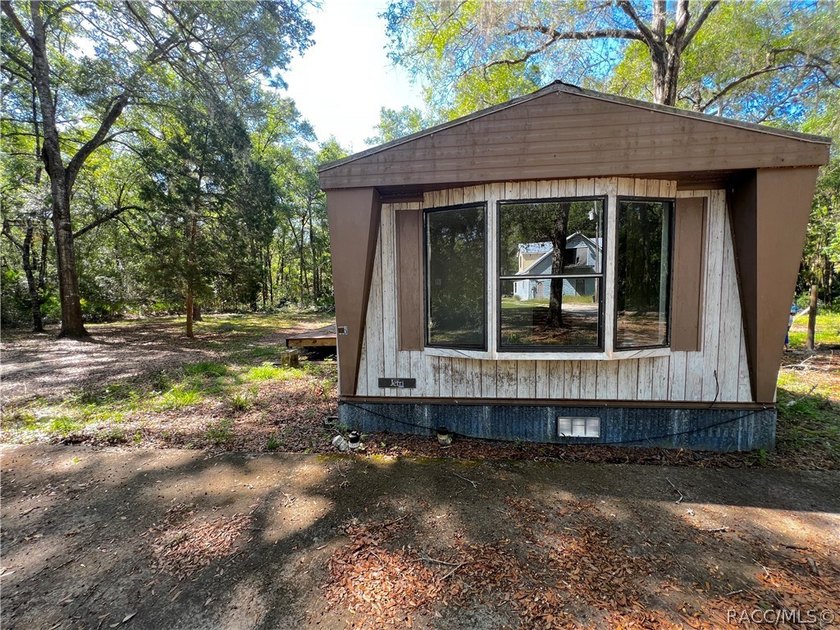 AMAZING POTENTIAL! Check out this incredible opportunity to own - photo 4