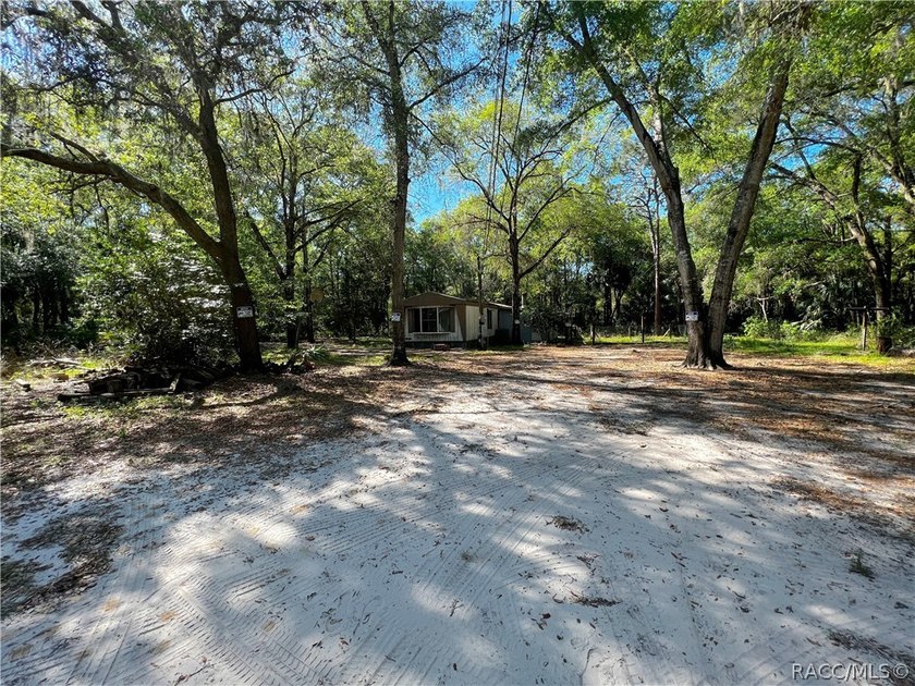 AMAZING POTENTIAL! Check out this incredible opportunity to own - photo 8