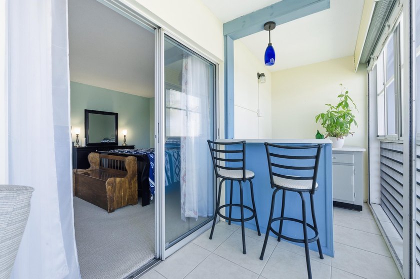 This beautifully maintained second floor, 2-bedroom, 1-bath - photo 8