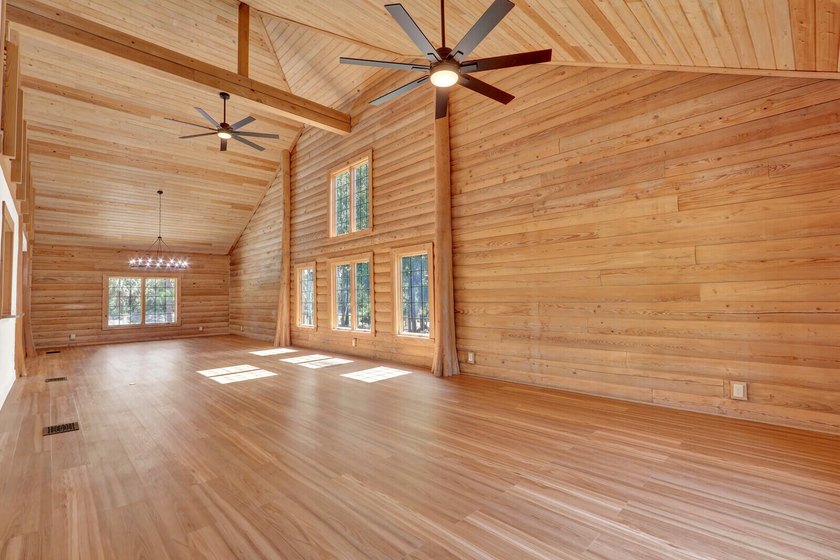 Stunning custom 4BR/3BA POOL home with 2-car garage and nearly 5 - photo 7