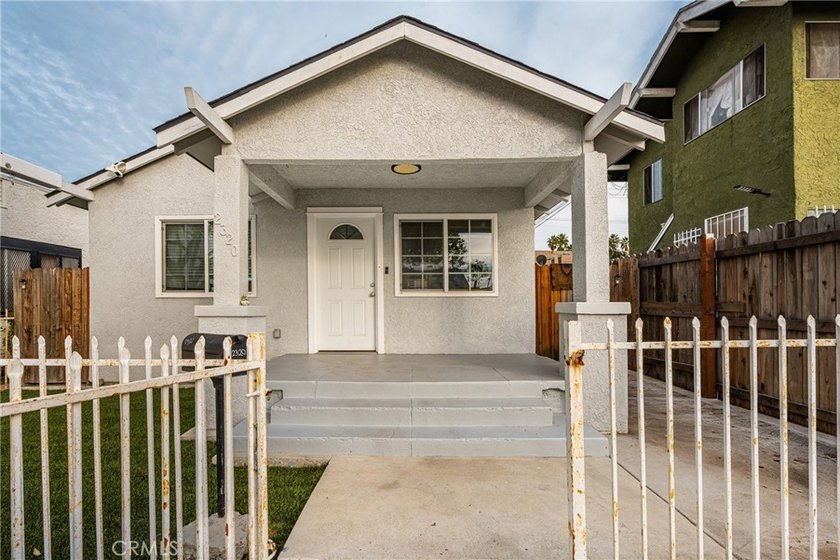 Welcome to 2320 Locust a two bedroom one bath home located - photo 3