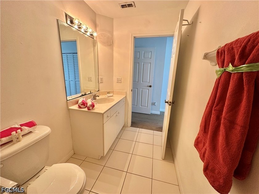 A PRIME LOCATION! Welcome to this highly sought-after, inviting - photo 22