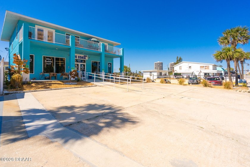 Limited-Time Financing Incentive! Qualified buyers may receive a - photo 34