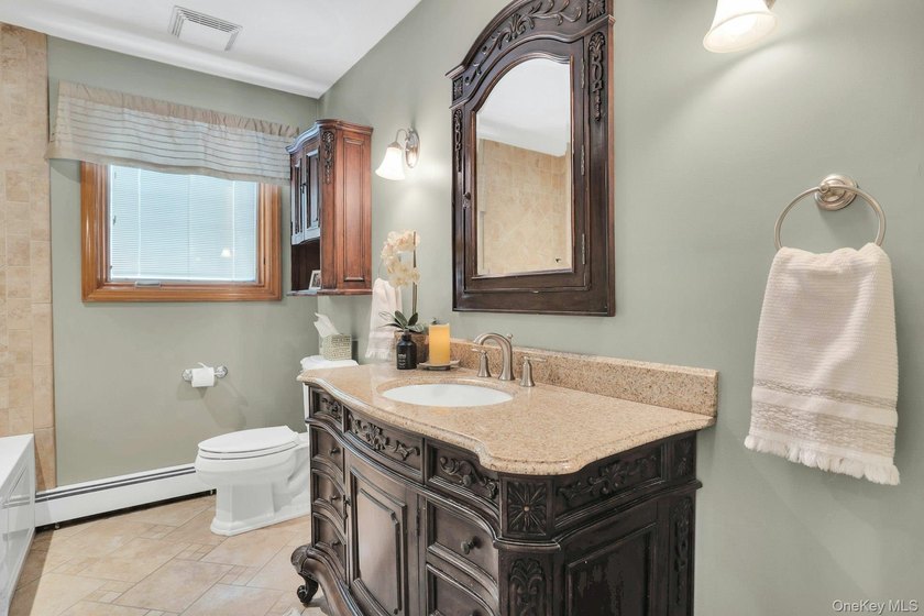 Fabulous 4 bedroom ranch in the heart of Village on the Hill - photo 37