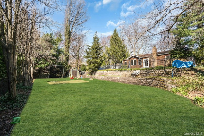 Fabulous 4 bedroom ranch in the heart of Village on the Hill - photo 49