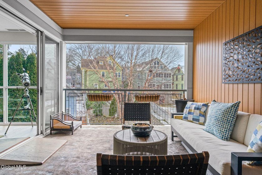 Turnkey penthouse level condo in the Moderne is ready for you - photo 22