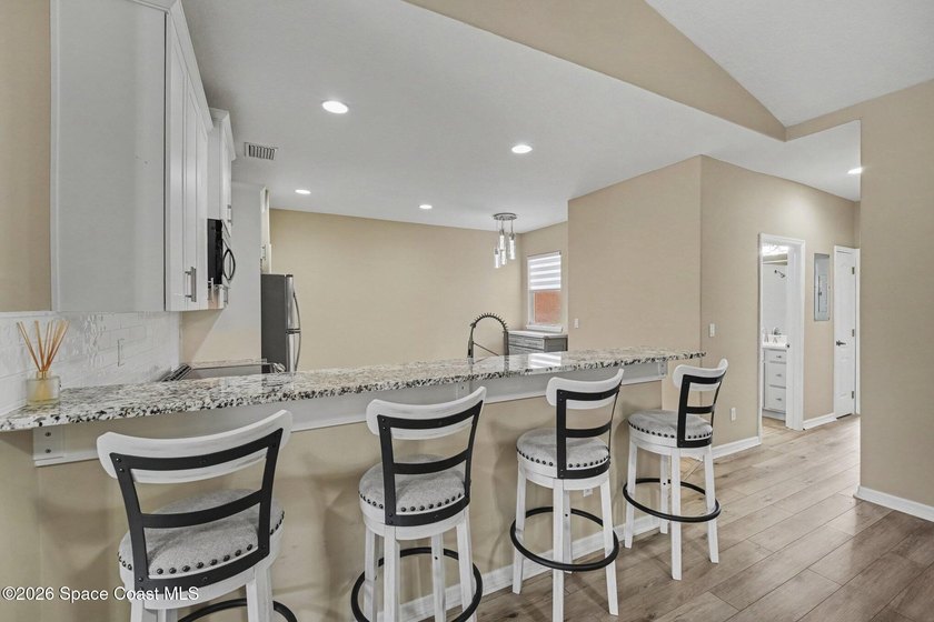 ((( RECENTLY UPDATED &amp; UPGRADED IN VENETIAN VILLAGE ))) Welcome - photo 14