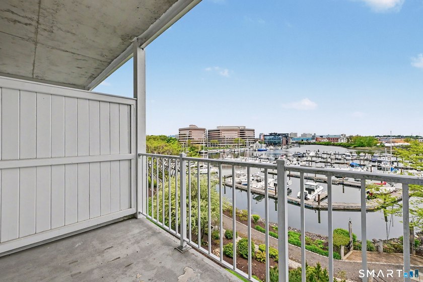 Welcome to 43 Harbor Drive in beautiful Shippan, where coastal - photo 23