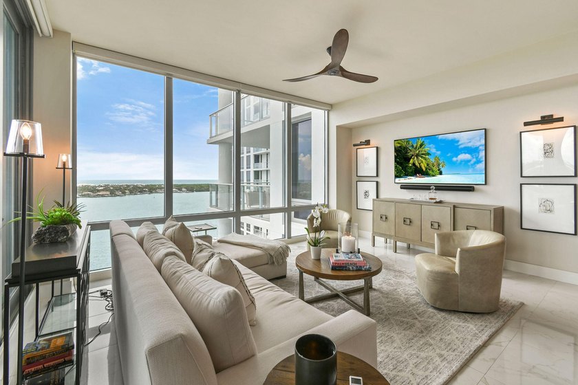 On the 16th floor of Water Club, this impeccably maintained - photo 9
