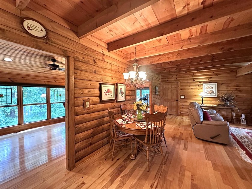 Gorgeous Turn-Key Lakefront Home on Barren River Lake! Wake up - photo 17