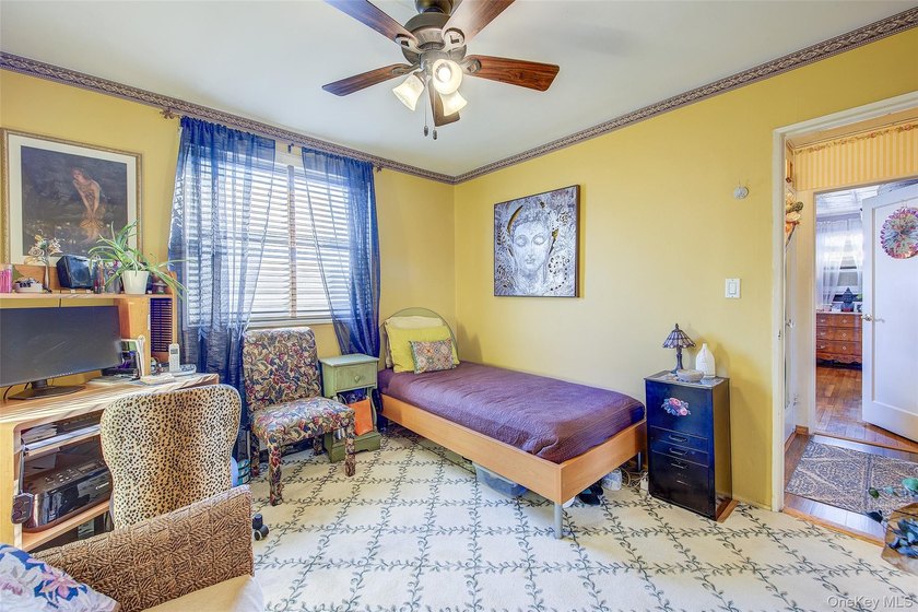 Welcome to this delightful 2-bedroom, 1-bath Upper-level corner - photo 19