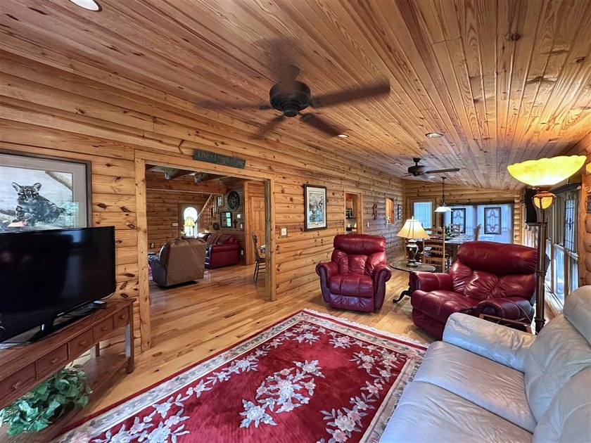 Gorgeous Turn-Key Lakefront Home on Barren River Lake! Wake up - photo 23