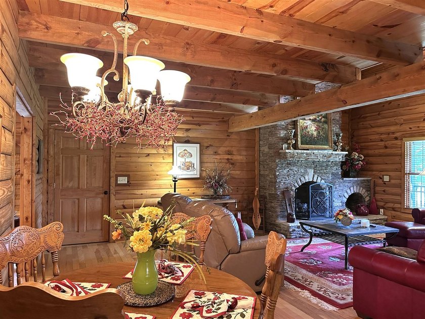Gorgeous Turn-Key Lakefront Home on Barren River Lake! Wake up - photo 25