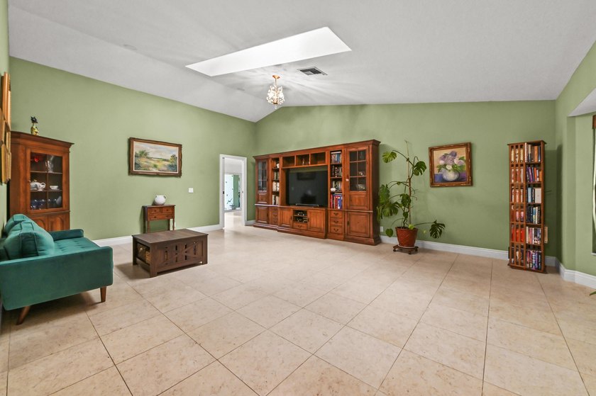 Welcome to your own private retreat in the heart of Jupiter - photo 5